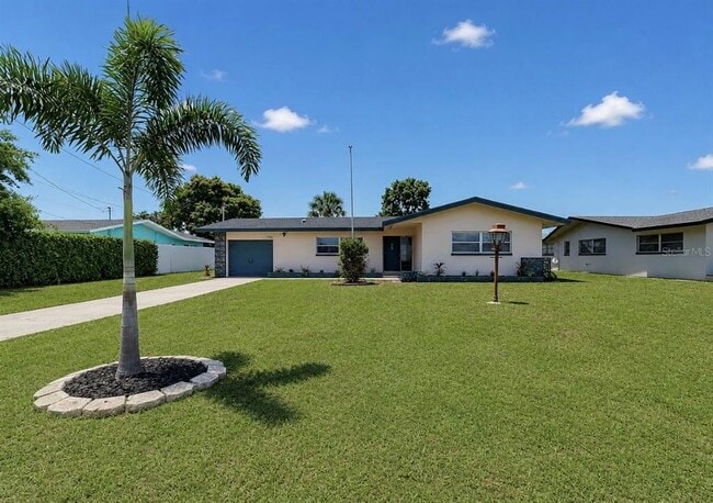 Building Photo - 1725 Bikini Ct