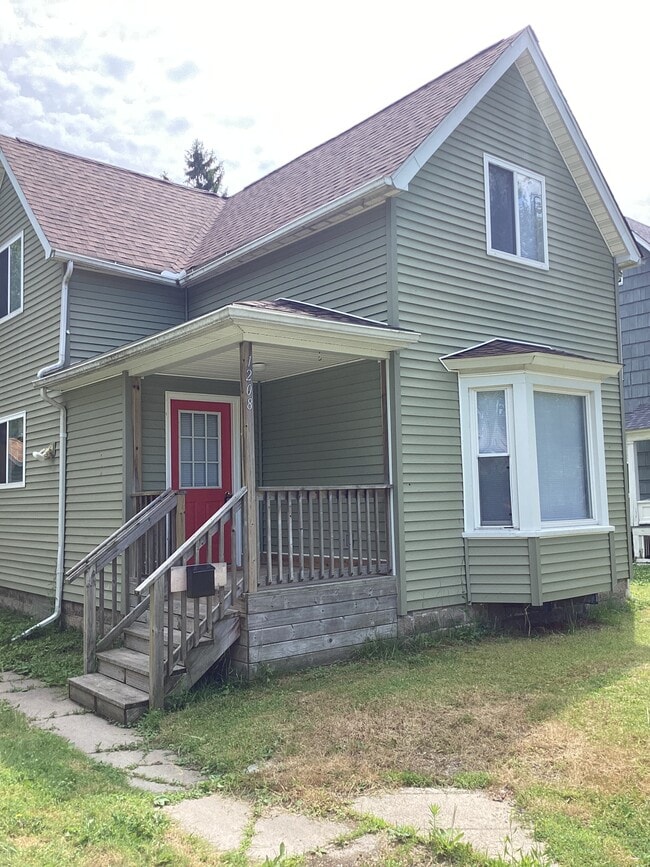 Photo - 1208 Howard St