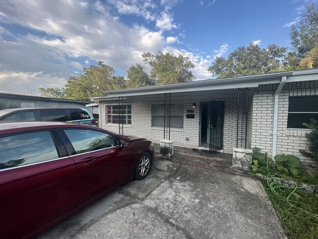 Photo - 4731 E Castlewood Dr