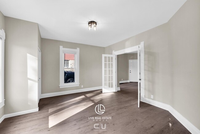 Photo - 806 W Hill St