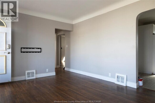 Photo - 1275 Chappell Ave