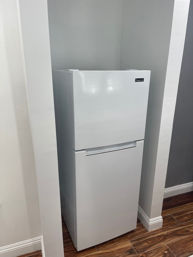 refrigerador - 508 S Catalina Ave Unidad C