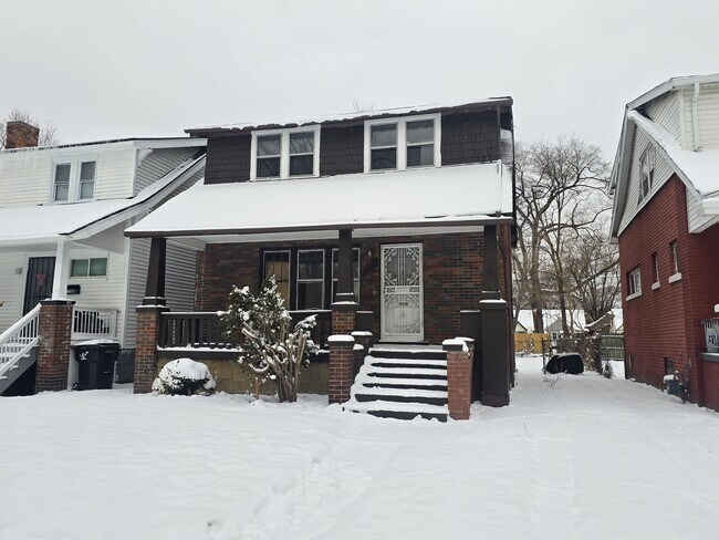 Building Photo - 18077 Russell