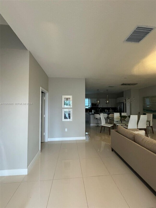 Photo - 4718 NW 84th Ave