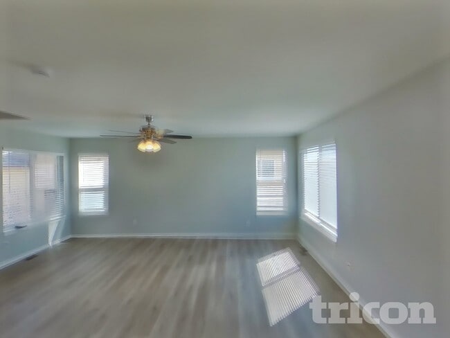 Photo - 7335 Dobbs Dr