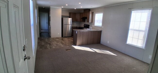 Photo - 640 S Darlene Way