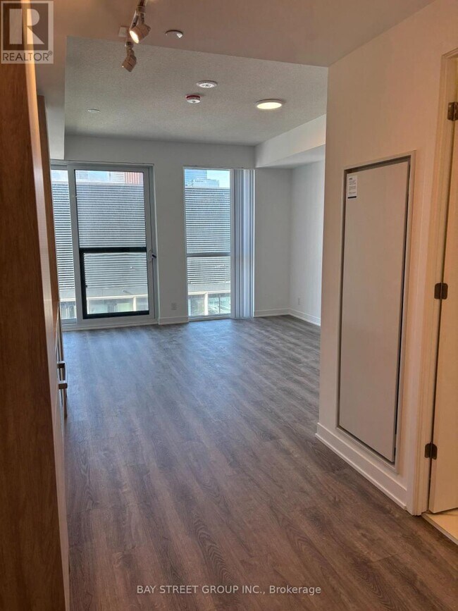 Photo - 180 Front St E Unité 3311