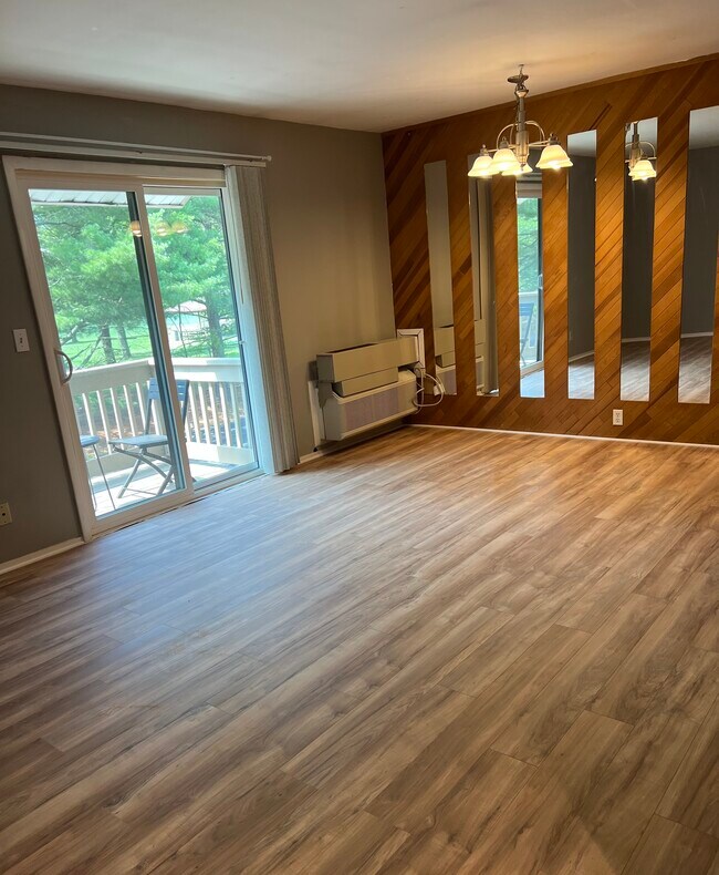 Building Photo - 20 Delar Pky Unit #610