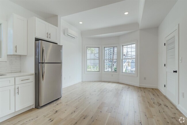 Building Photo - 671 Palisade Ave Unit 2 Rental