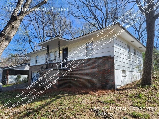 Photo - 1125 Birchwood St