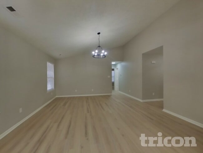 Photo - 1319 Country Ridge Ln