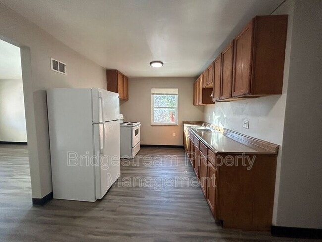 Photo - 211 N Cherrywood Ave