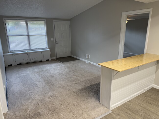 Photo - Longwood Apts