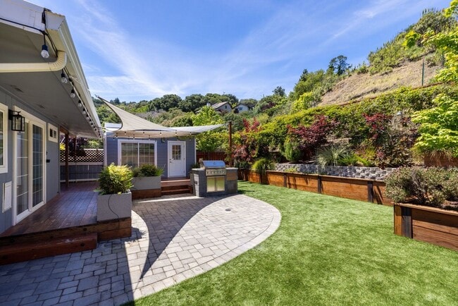 Photo - Beautiful Duplex In Highly Desirable San Rafael!