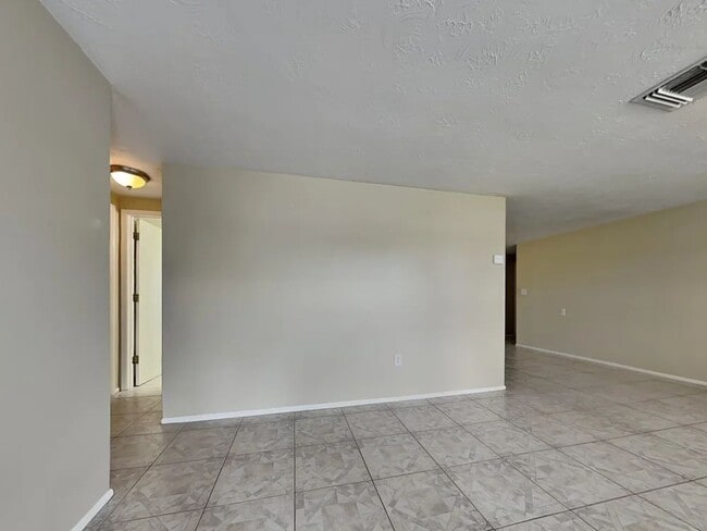 Building Photo - 1315 Alaska Ave Rental