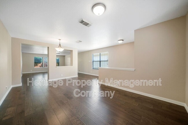 Photo - 136 Longhorn Way