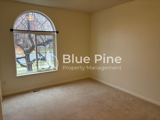 Photo - 3863 Ridgeview Cir