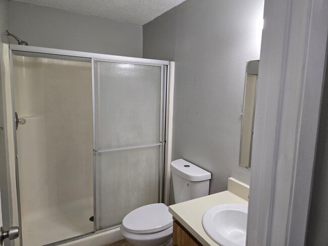 Photo - Move-In Ready 2BR/2BA Home with Modern Updates & Prime Zephyrhills Location!