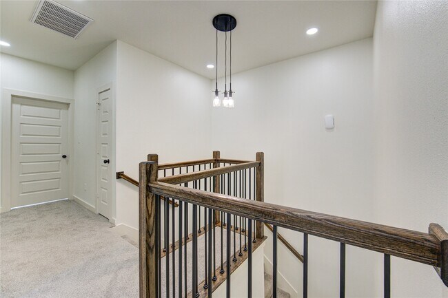 Photo - 2917 El Fenice Ln