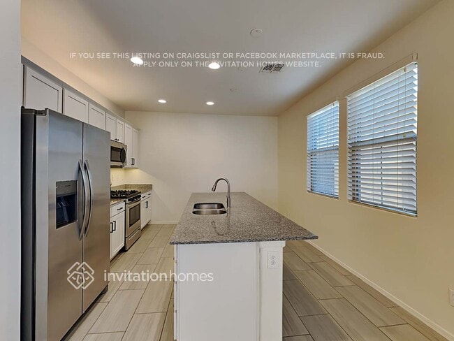 Photo - 326 N Sandal