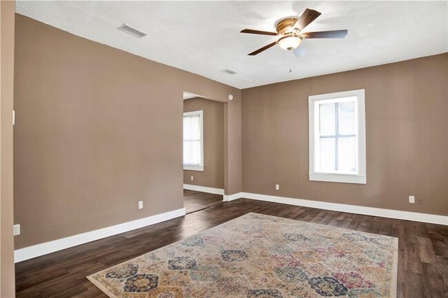 Photo - 112 Espejo St