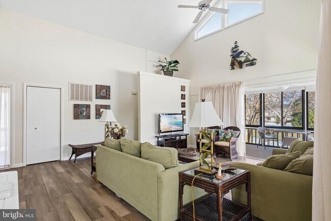 Photo - 18530 Drayton Hall Rd Unidad 4