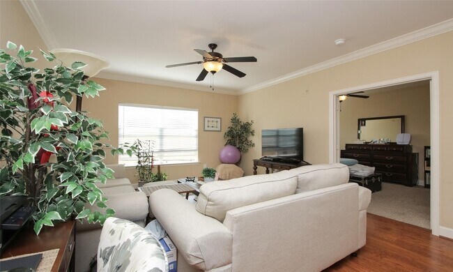 Photo - 2203 Dorrington St