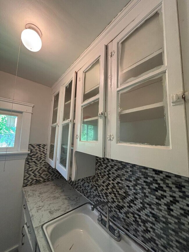 Photo - 3002 E 130th St