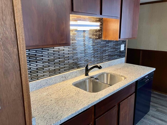 granite kitchen sink - 6751 Geneva Ave S