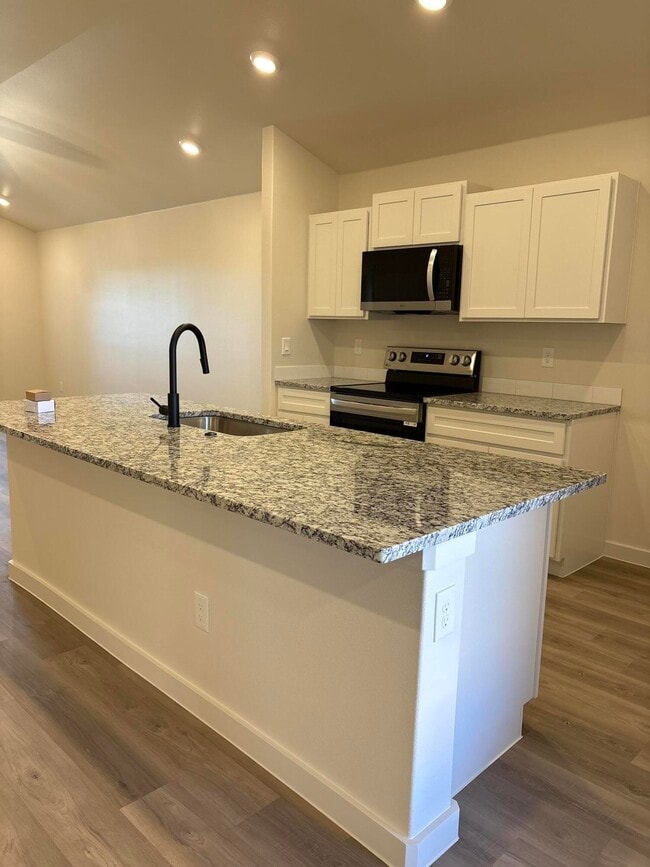 Photo - 2509 Kenwood Ave