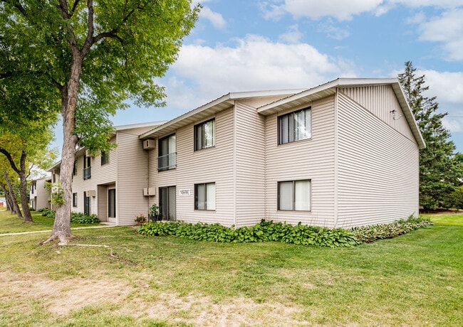 Meadowbrook Apartments - Meadowbrook Apartments