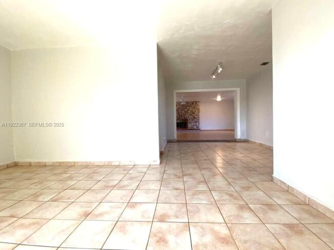 Photo - 8825 SW 19th St