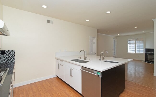 12358 Carmel Country Rd