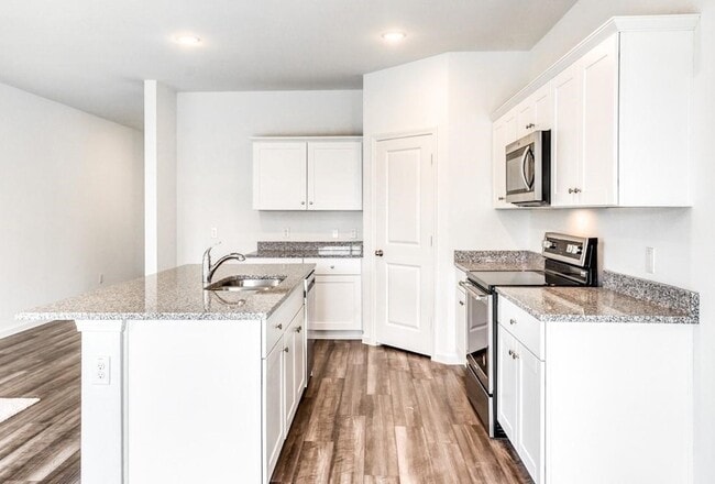 Photo - 720 Holly St