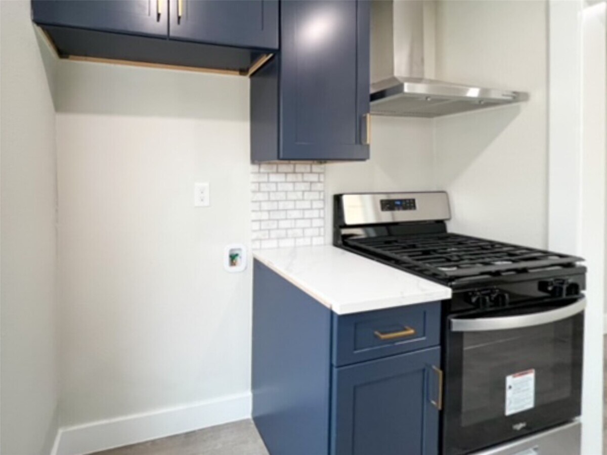 Photo - 4704 Greenbriar Dr
