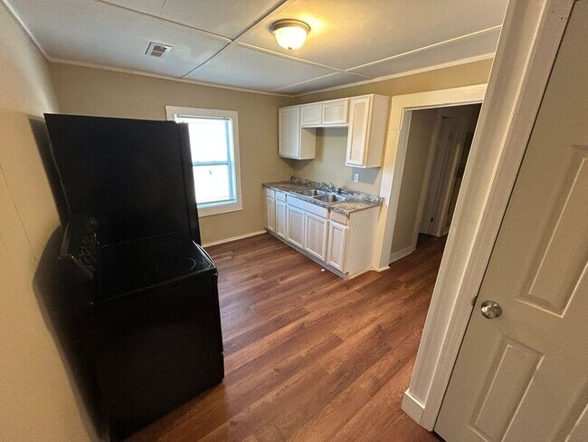 Photo - 1112 Elm Ave Unit 1 (FRONT)