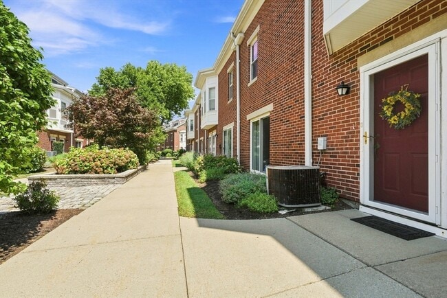 Building Photo - 150 Quincy Shore Dr