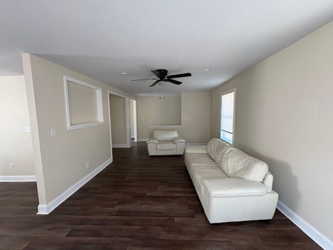 Photo - 3826 John Marshall Rd