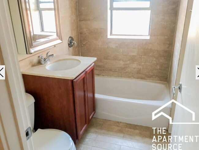 Photo - 3453 N Wolcott Ave Unit 5