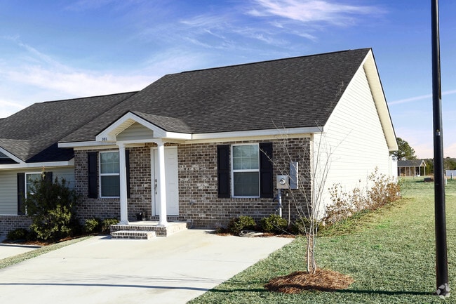 Carlisle Village - Carlisle Village Apartments