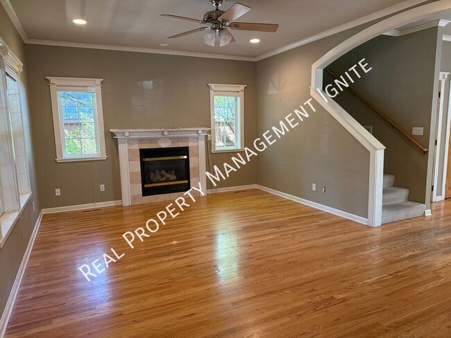 Photo - 1362 NW Lexington Ave