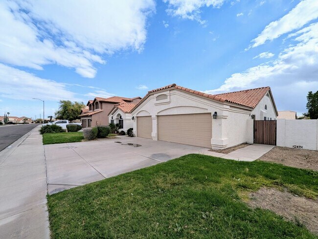 Photo - 12417 W Encanto Blvd