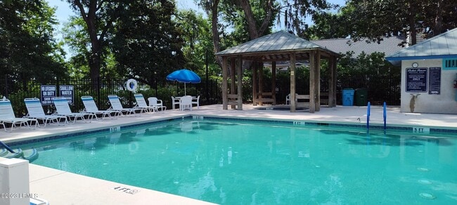 2 Duck Branch Ct