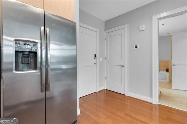 Photo - 905 Juniper St NE Unit 401