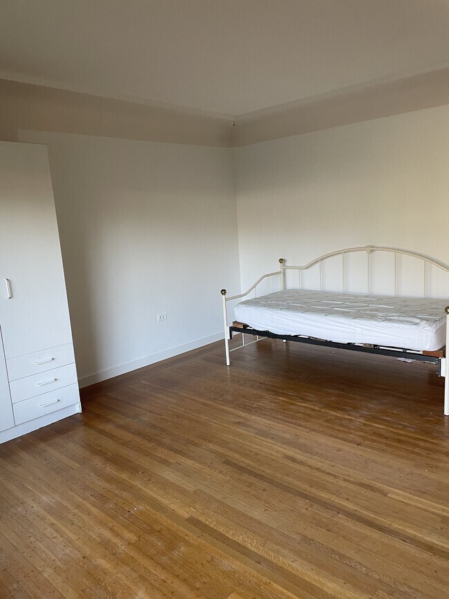 Photo - 1842 W 63rd Ave