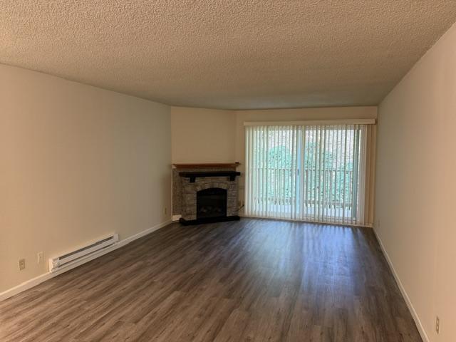 Building Photo - 359 Half Moon Ln Unit 102