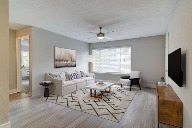 Photo - Eastlake Gardens