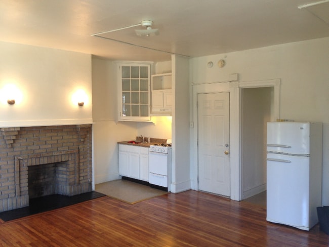 Building Photo - 630 S 48th St Rental