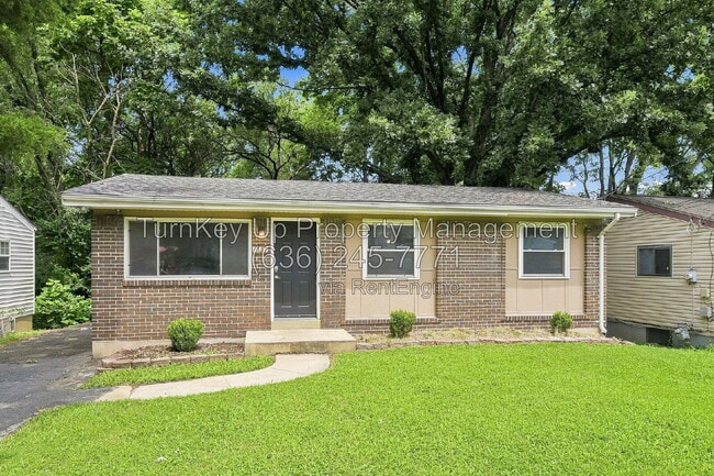 Photo - 257 Connolly Dr