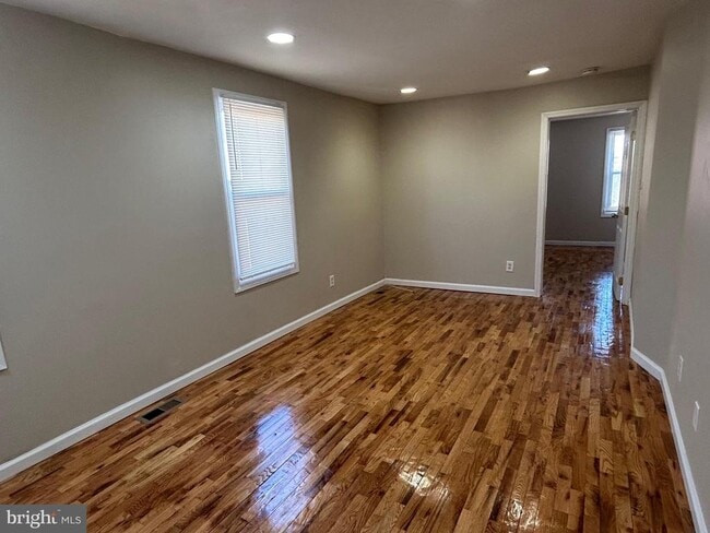 Photo - 47 Hanover St